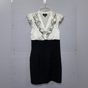 Women’s IZOD Dress (SIZE 11 or fits a L)